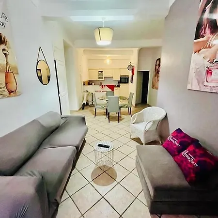 Апартаменты Au Coeur De Cannes, A L'angle De La Rue D'antibes *